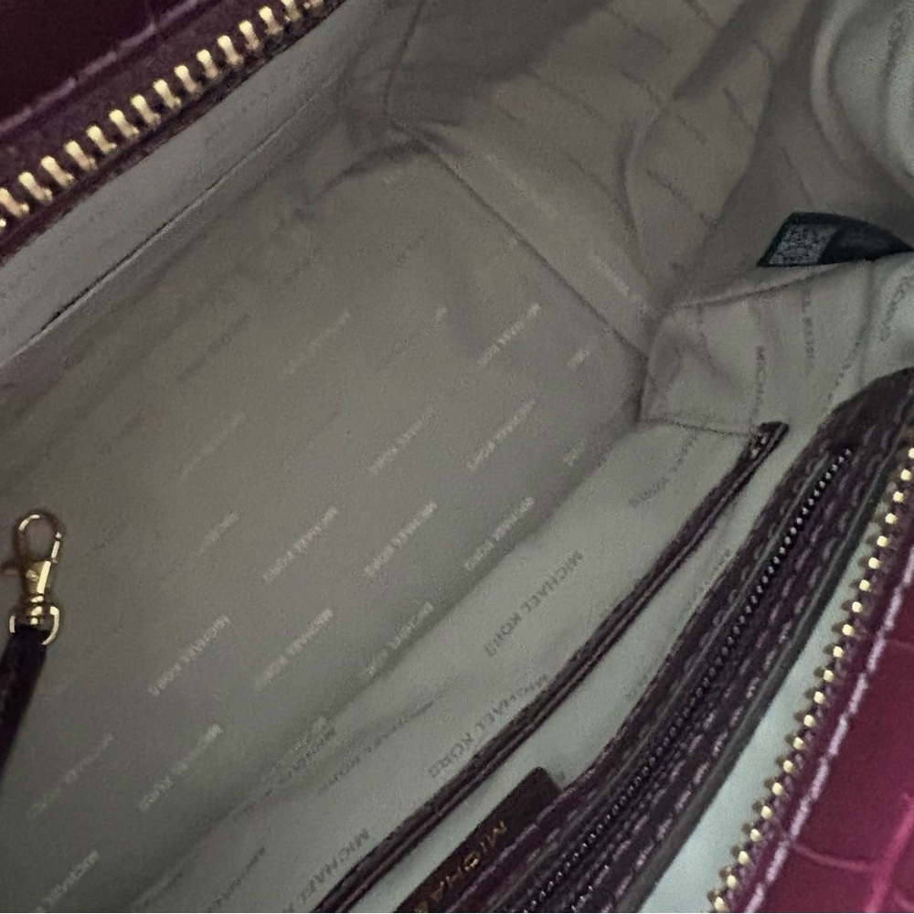 Michael Kors Merlot Colored Croc-Embossed Hamilton - Picture 10 of 14